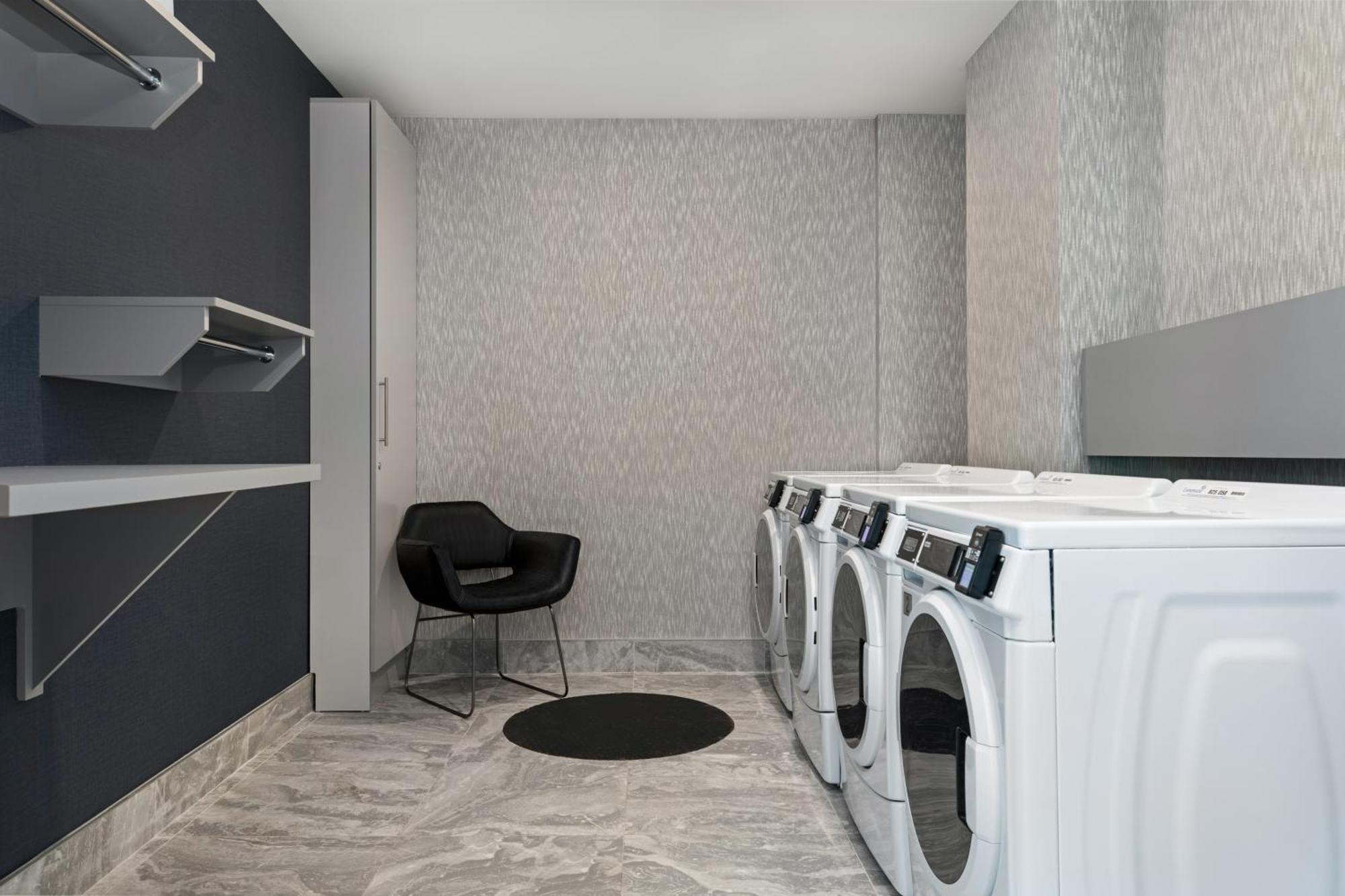 Home2 Suites By Hilton Хантсвилл Экстерьер фото